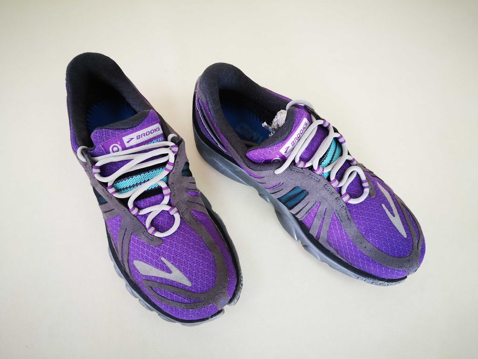 Adidasi alergare 37 38 Ghete munte maraton  Brooks Purecodence
