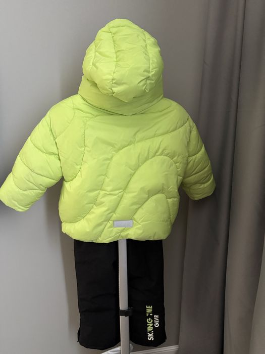 Продам зимнюю куртку с комбинезоном