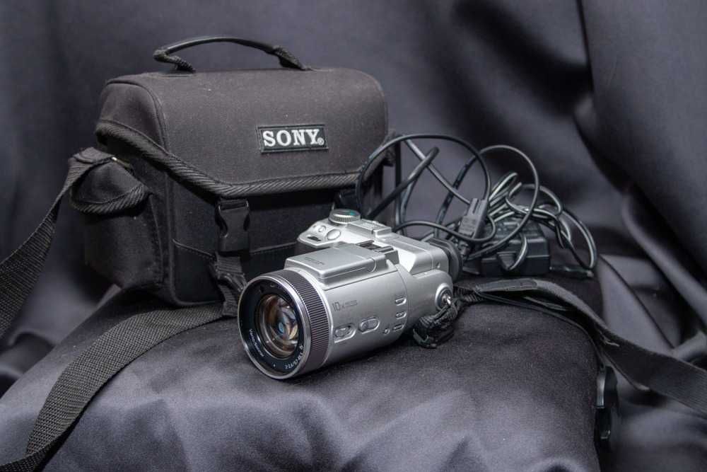Продам камеру Sony DSC- F 717