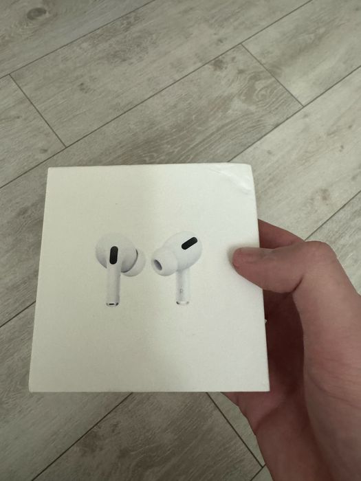 Наушники AirPods Pro (with Wireless charging case)
