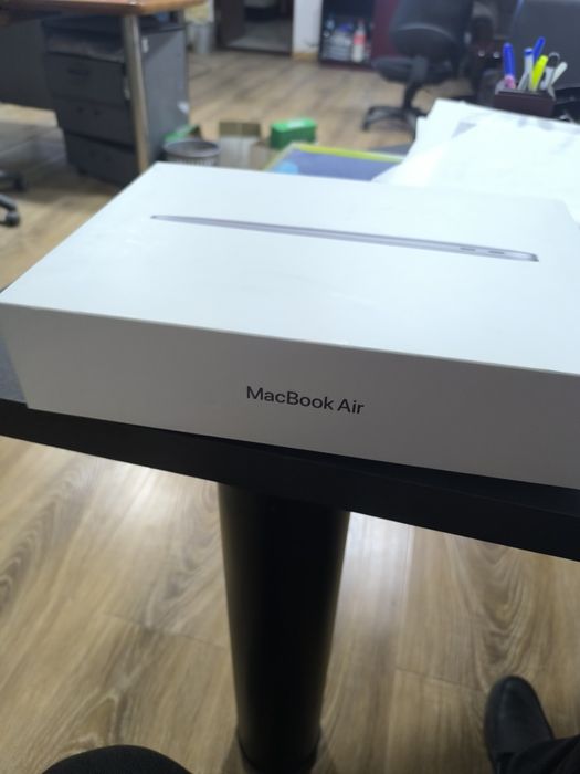 MacBook Air M1 8/256