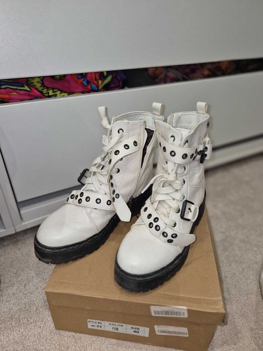 Ghete, ugg, imblanite