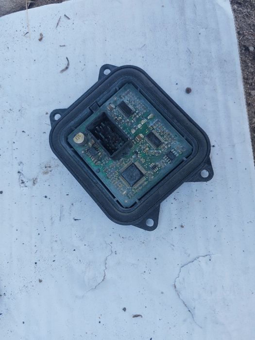 Контрол модул адаптивни варове Bmw f10 f11 530d 258кс n57 н57