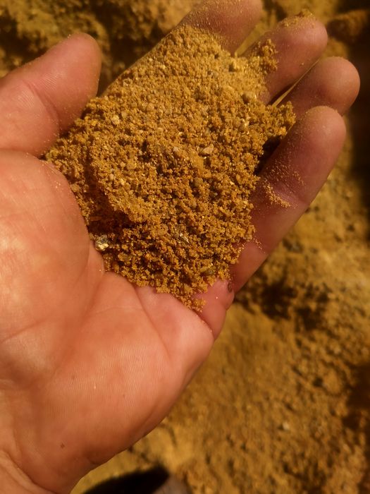 Продам песок, щебень.