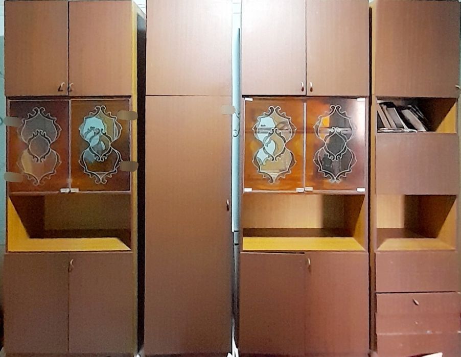 Uy uchun mebel sotiladi