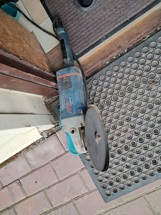 Болгарка в хорошем состоянии