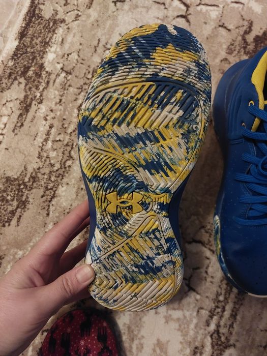 Маратонки за баскетбол Under Armour