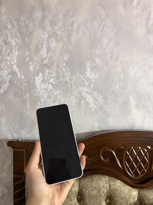 Samsung a16 128 gb srochna sotiladi qiz bola ishlatgan kamchiligi yo’q