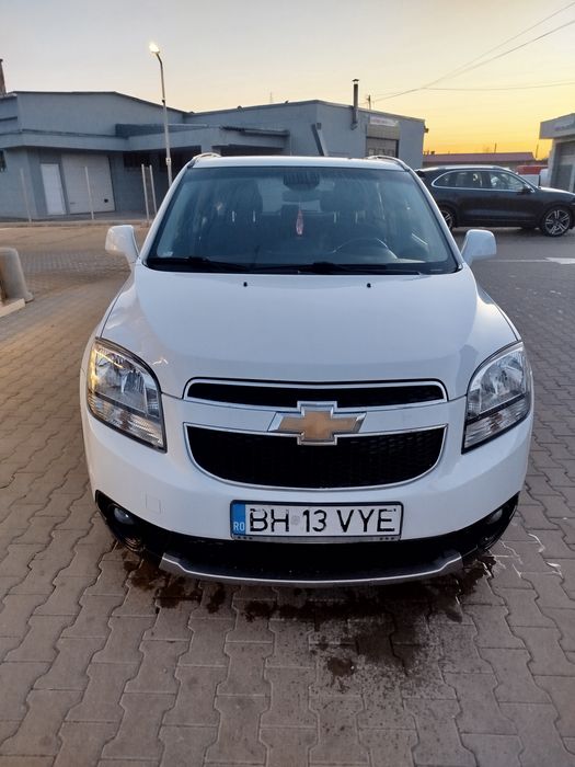 Vând Chevrolet Orlando
