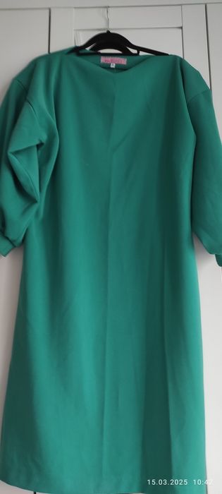 4 женских платья, разные модели