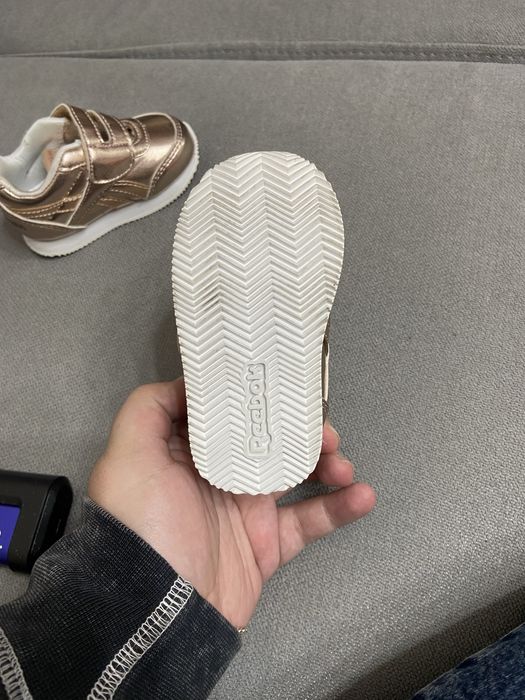 Детские кроссовки