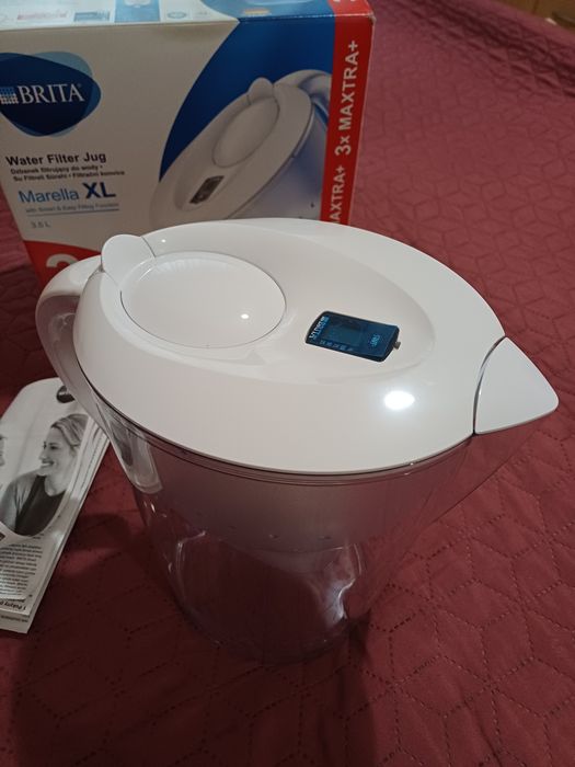 Vând cana filtranta BRITA de 3,4 litri, in cutia originala, folosit foarte foarte putin