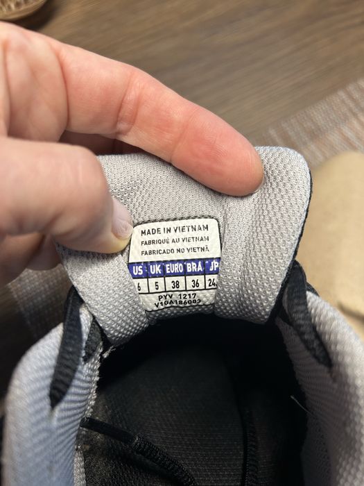 MIZUNO WAVE BOLT 7, 38-ми номер - за скуош, бадминтон и волейбол