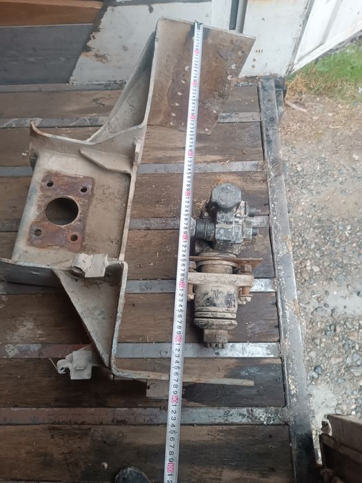 Траверсы кронштейн на фаркоп вольво