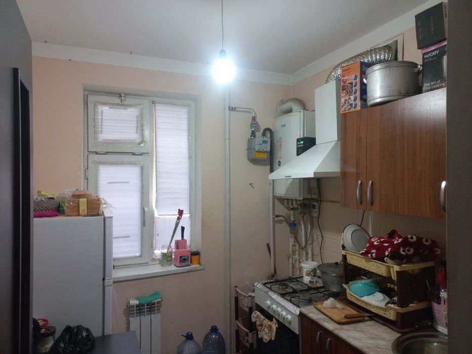 Toshkent viloyati Nurafshon shahridagi uy sotiladi