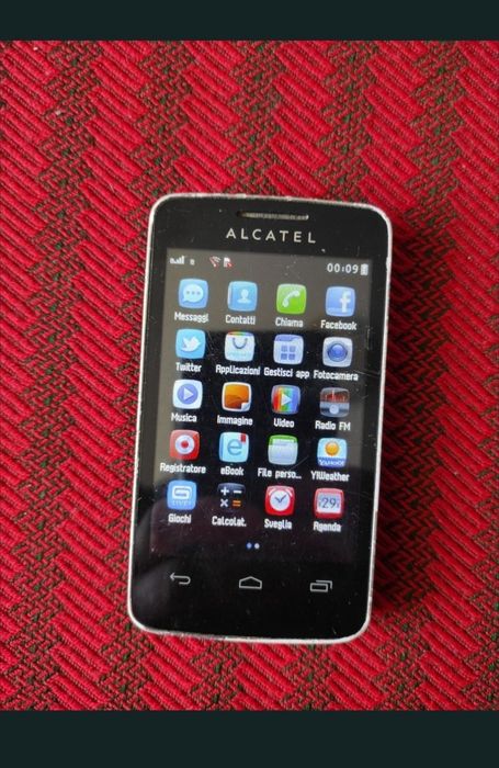 Telefon cu touchscreen în  stare buna de funcționare. 
Model căutat datorita platformei sale de securitate.
