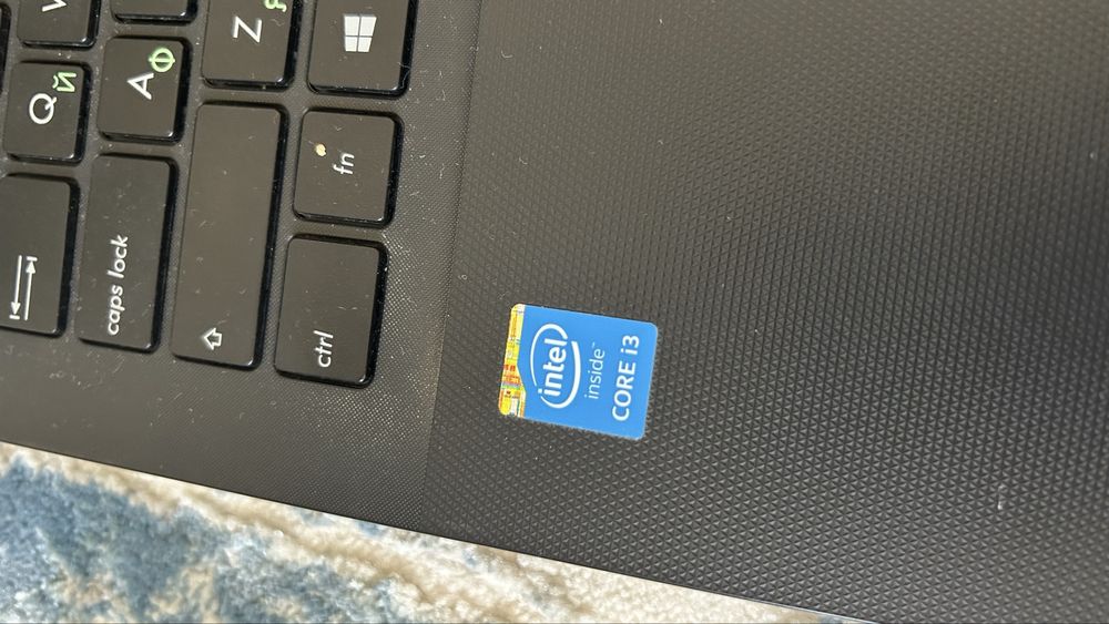 Ноутбук Asus продам +сумка