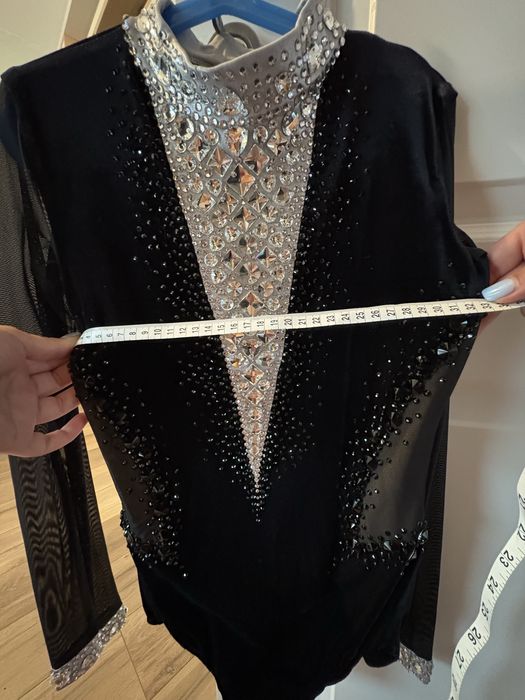 Costum de gimnastica aerobica/ritmica 10-12 ani, lucrat manual