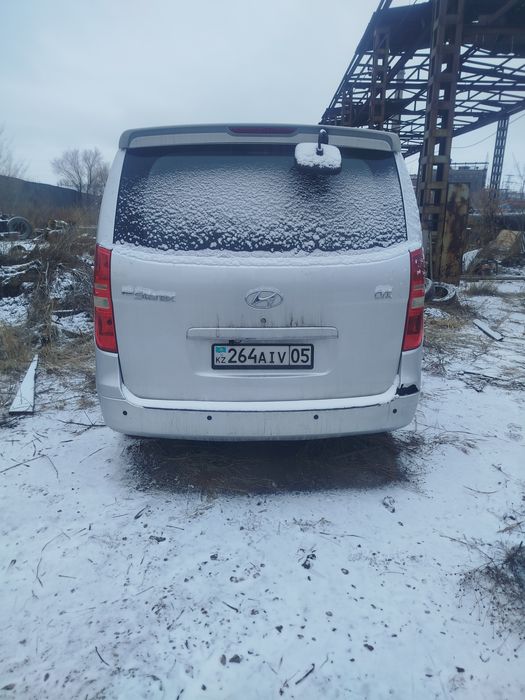 Продам машину хюндай Старекс