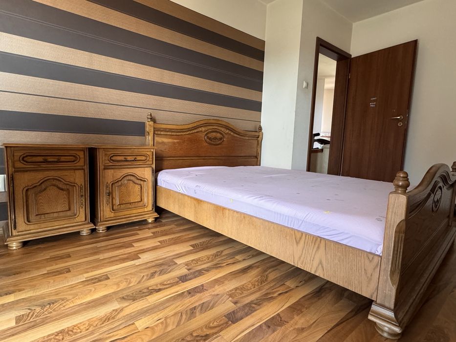 Set dormitor mobilier lemn masiv