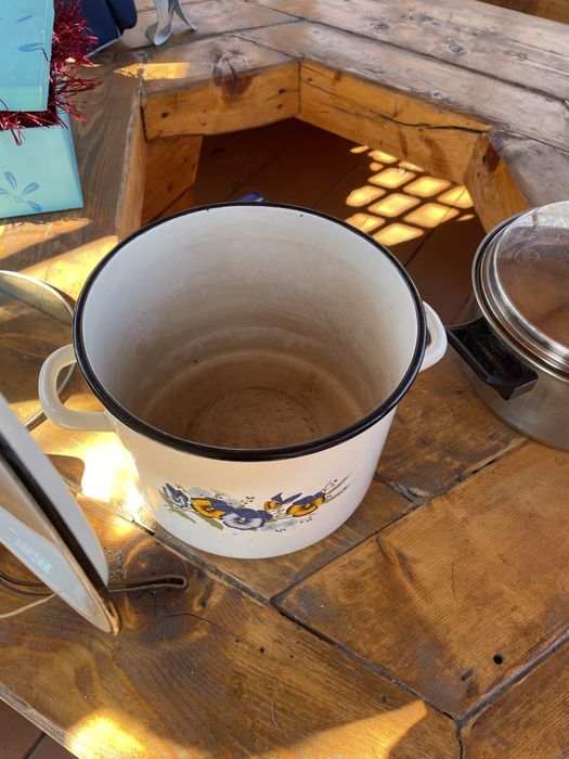 Срочно продаю посуды кастрюля кастрюли