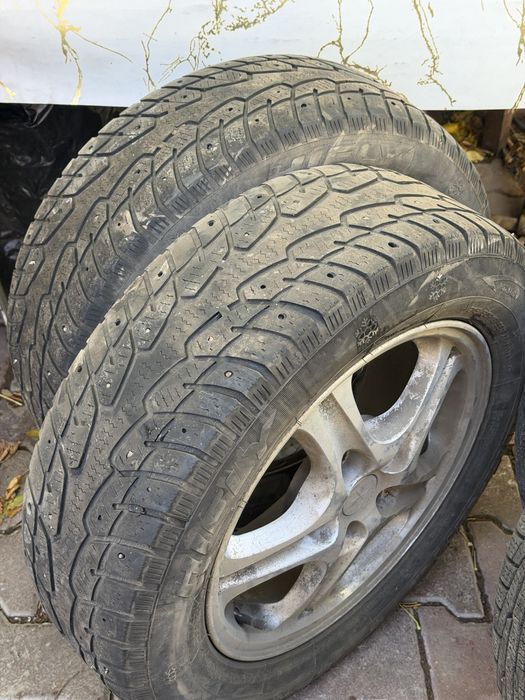 Шины зимнии 205*60R16