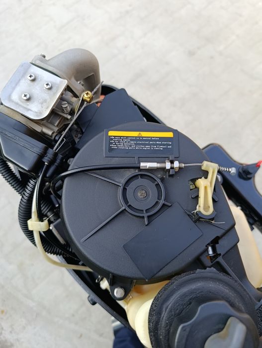 лодочный мотор, двигатель