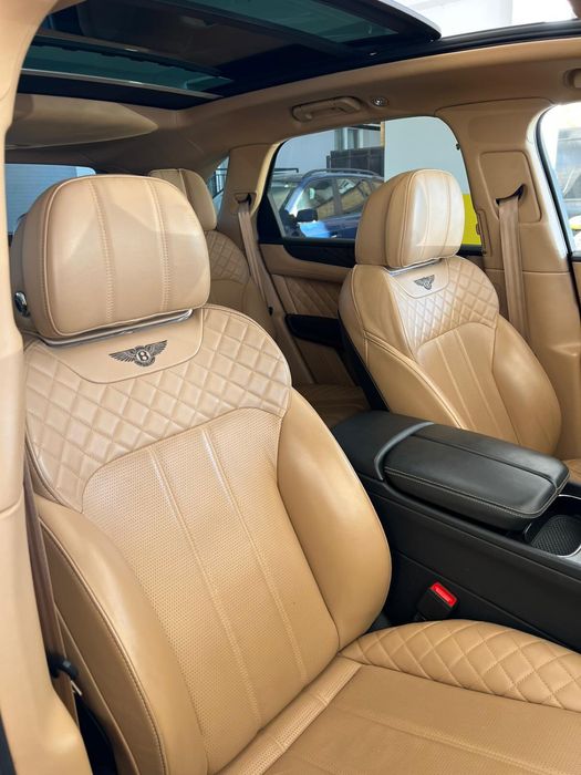 Bentley Bentayga V8