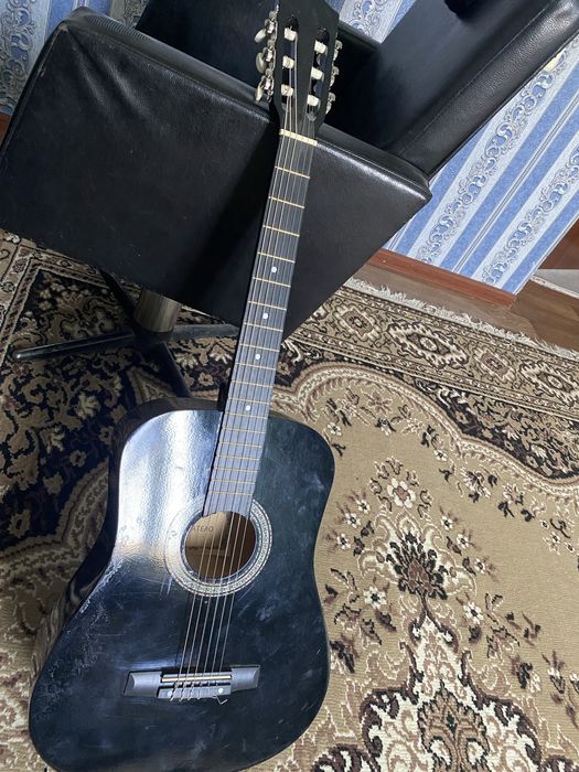 Гитара срочна келістіріп берем