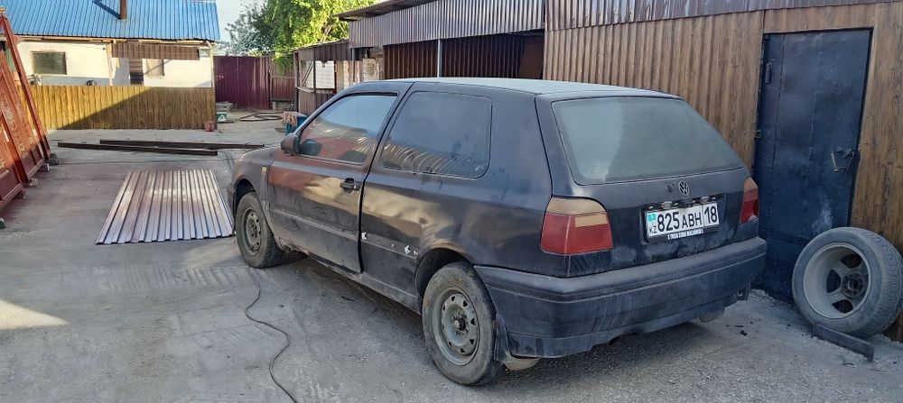 Продам Гольф 3 по запчастям