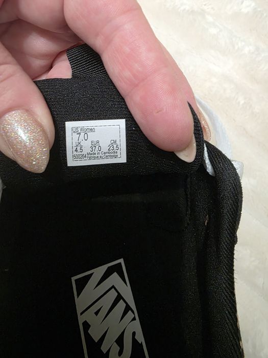 Чисто нови кецове Vans