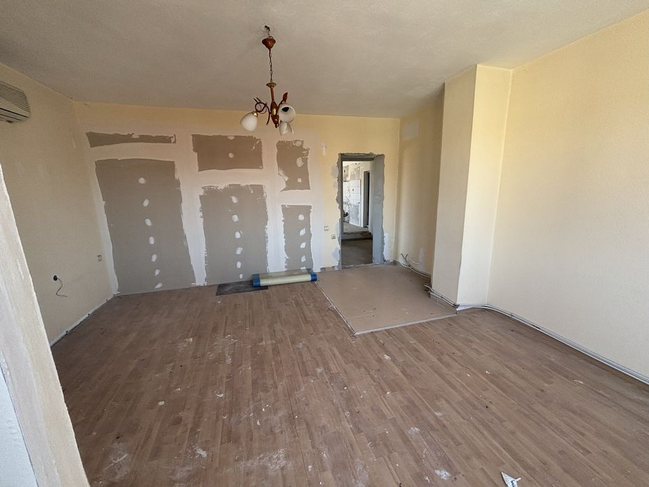 Продава се Тристаен апартамент в Петрич - 92 кв.м за 544 €/кв.м - Снимка #4