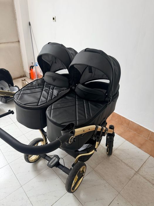 Количка за близнаци Junama Compact Duo Black Eco Pram