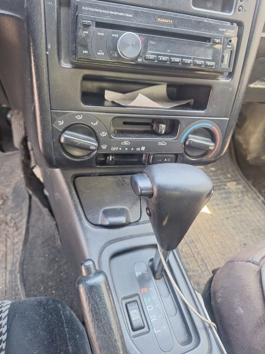 Продам срочно карину е