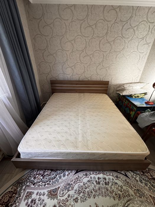 Кровать двуспальная