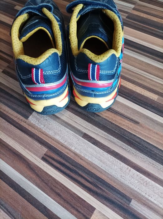 Маратонки на Geox