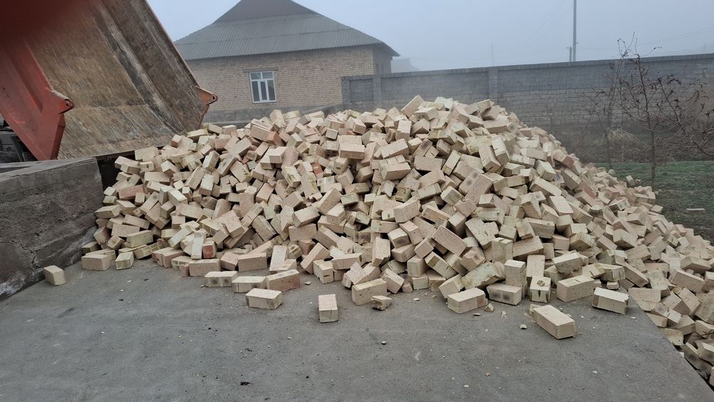 Keramika pishgan g'isht