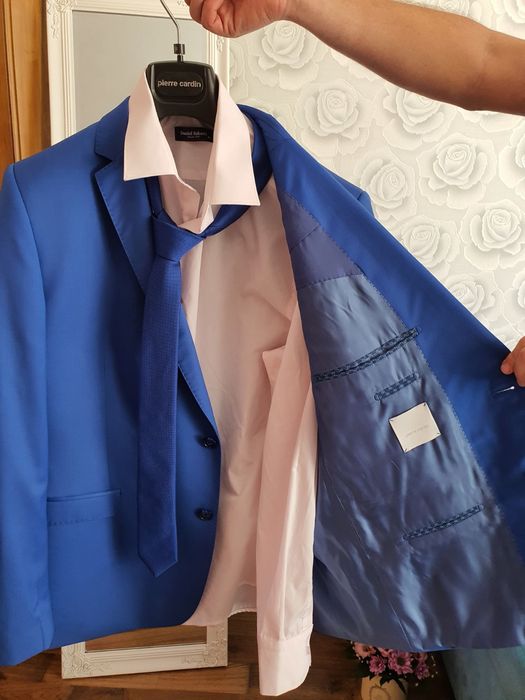 Мъжки костюм Pierre cardin и обувки подходящи