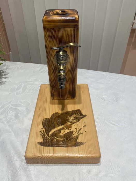 Диспенсър за бутилка алкохол