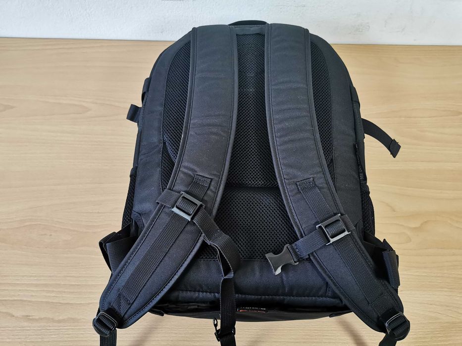 Lowepro Pro Runner 300 AW раница за фотоапарат