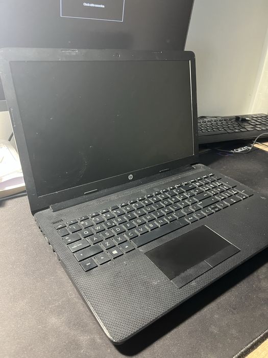 Laptop HP - display stricat