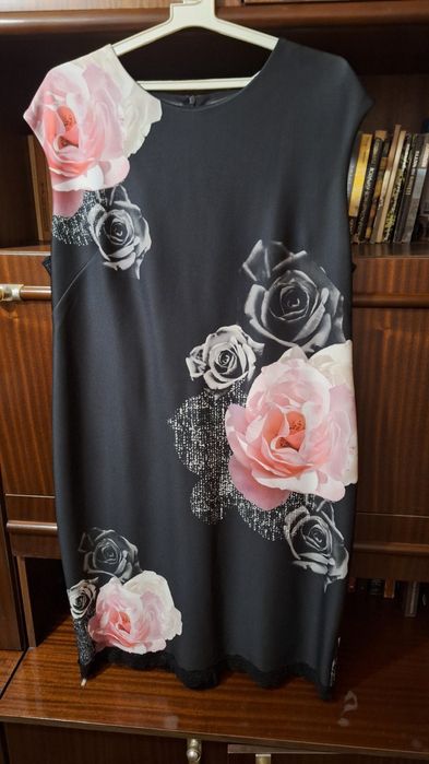 Дамски кожени якета и рокли