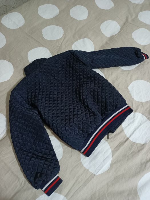 Продам куртку на мальчика