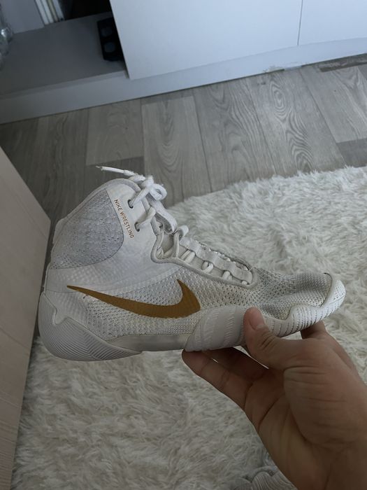 Продам борцовки nkine tawa