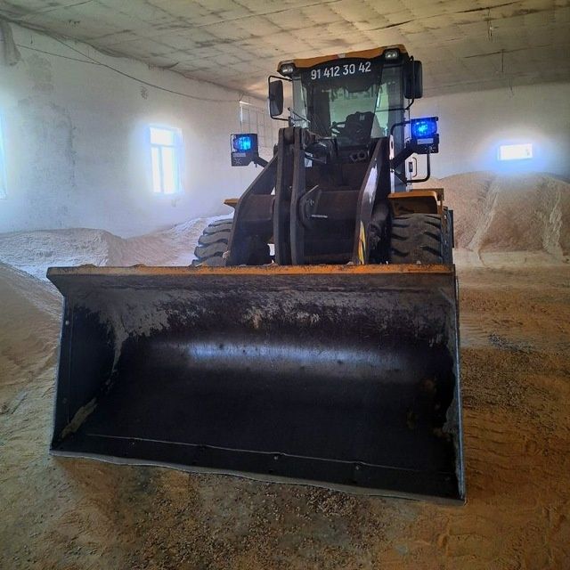 XCMG LW300FN sotiladi  2021-yil Olingan Xolati zòr 5500soat ishlagan i