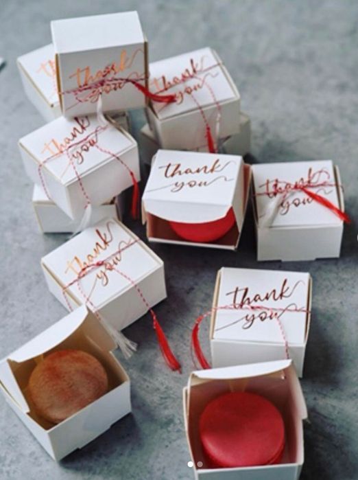 Martisoare macarons delicioase