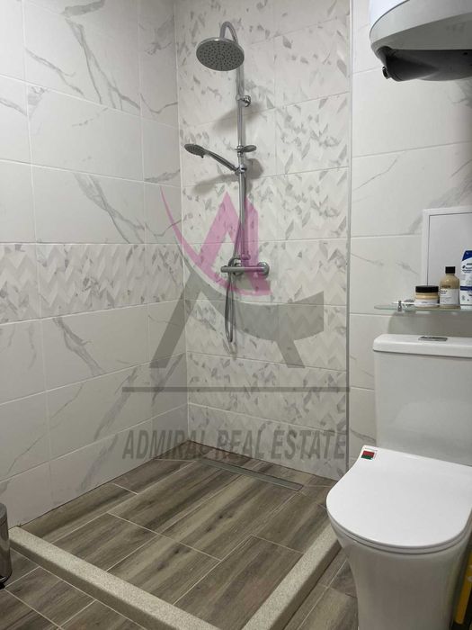 Дава се под наем Двустаен апартамент в к.к. Св.Св. Константин и Елена - 65 кв.м за 1100 € - Снимка #3