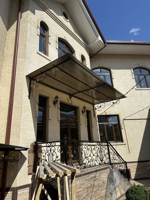 Darvaza reshotka naves perela setelaj karaska