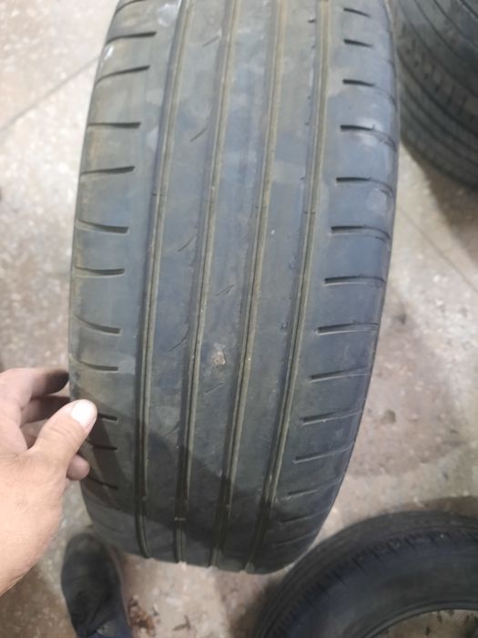 Продам резину 215/65/16
