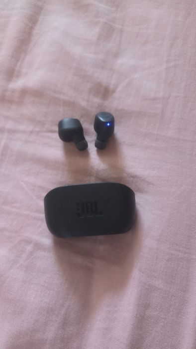 Casti jbl preț 150